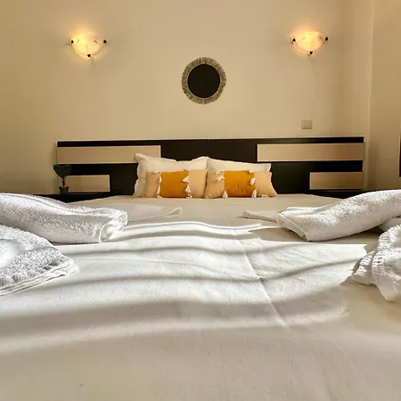 Menada Imperial Heights Villas *