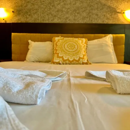 Menada Imperial Heights Villas *