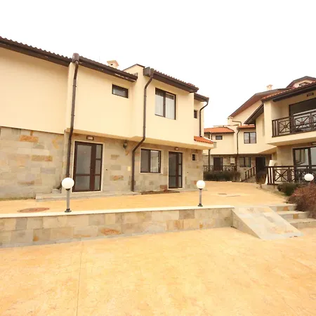 Villa Menada Imperial Heights Villas *