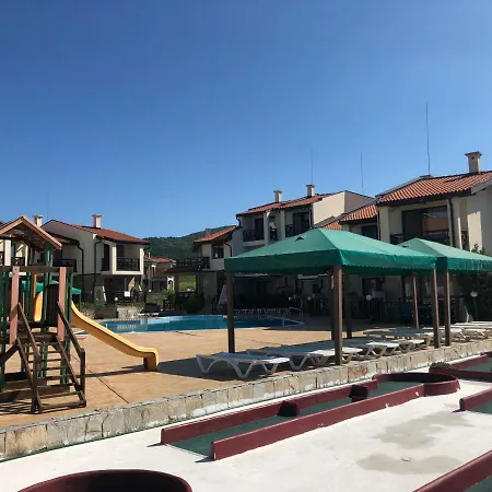 Menada Imperial Heights Villas *