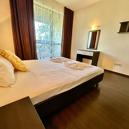 Menada Imperial Heights Villa *