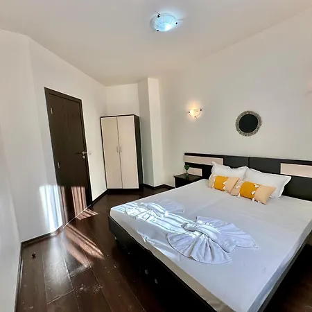 Villa Menada Imperial Heights *