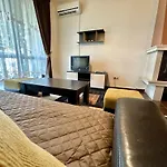 Menada Imperial Heights Vila *
