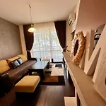Menada Imperial Heights Sluneční pobřeží