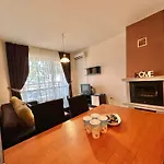 Menada Imperial Heights Vila *