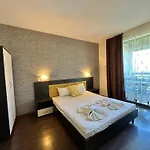 Menada Imperial Heights Vila Sluneční pobřeží