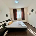 Menada Imperial Heights Vila