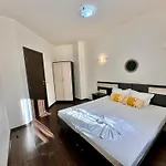 Vila Menada Imperial Heights *