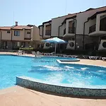 Vila Menada Imperial Heights *