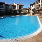 Menada Imperial Heights Vila
