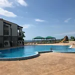 Menada Imperial Heights Vila *